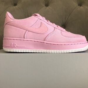 NIKE AIR FORCE 1 LV8 -NWT- NEW!